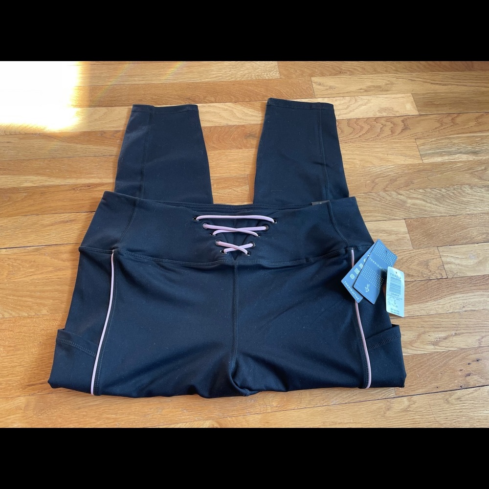 NWT torrid leggings, with pockets!